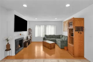 Photo #3: RS26038310 Listing 