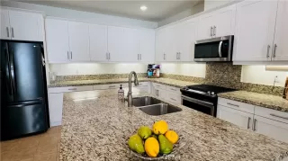 Photo #2: RS26050994 Listing 