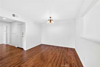 Photo #6: RS26057323 Listing 