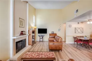 Photo #3: RS26060810 Listing