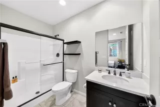 Photo #3: RS26064652 Listing