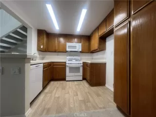 Photo #3: RS26070495 Listing 