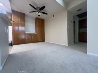 Photo #4: RS26070495 Listing 