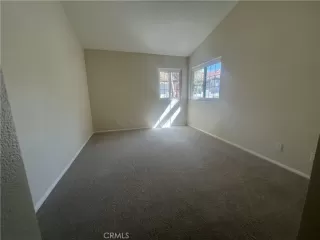 Photo #5: RS26070495 Listing 