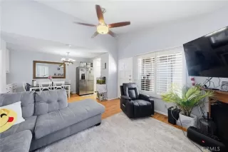 Photo #4: RS26076357 Listing 