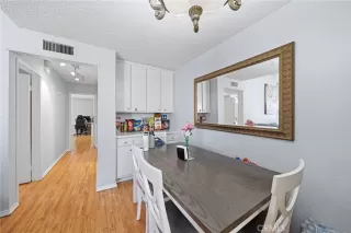 Photo #6: RS26076357 Listing 