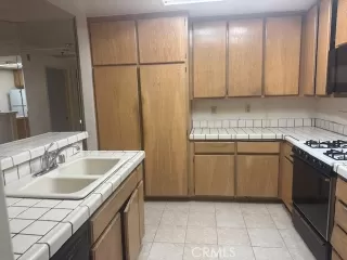 Photo #5: RS26081673 Listing 