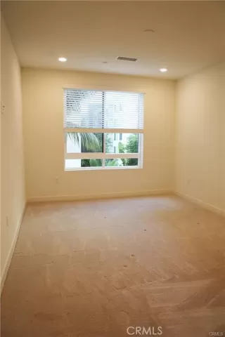 Photo #5: RS26095511 Listing 