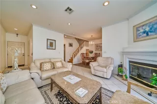 Photo #3: RS26107035 Listing
