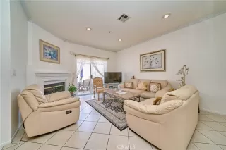 Photo #6: RS26107035 Listing