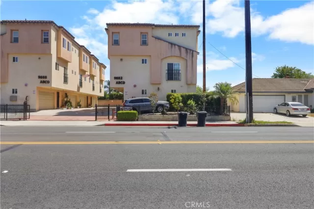 MLS: RS26113424 Condo For Sale