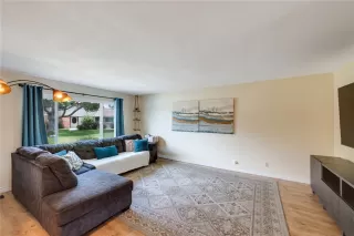 Photo #4: RS26144495 Listing