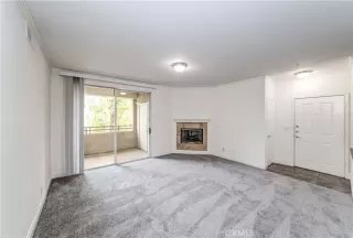 Photo #2: SB22198241 Listing 