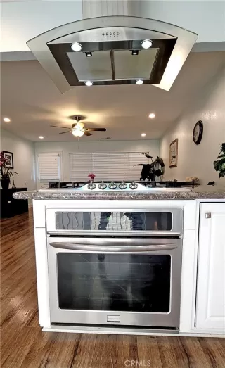 Photo #4: SB22226768 Listing