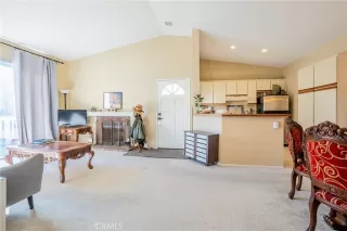 Photo #4: SB22244165 Listing 