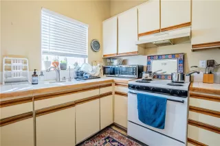 Photo #6: SB22244165 Listing 