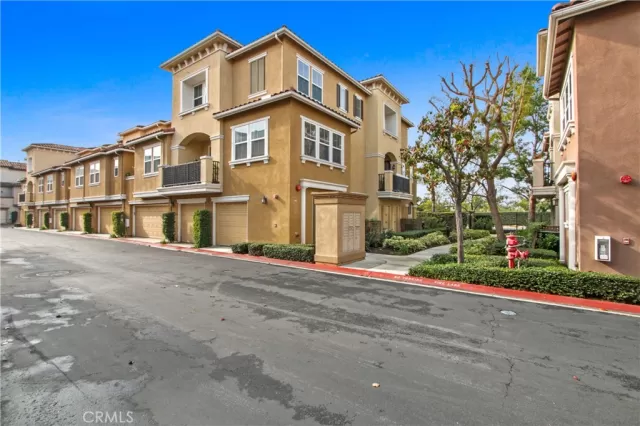 MLS: SB22259426 Condo For Sale