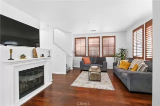 Photo #1: SB22259426 Listing 