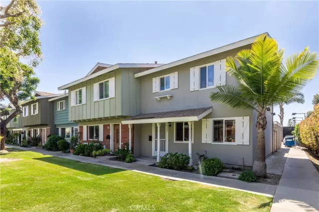 MLS: SB23023894 Condo For Sale