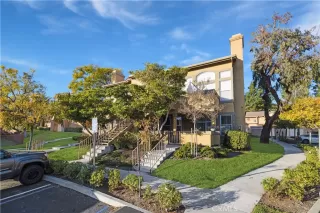 Photo #1: SB23026250 Listing 