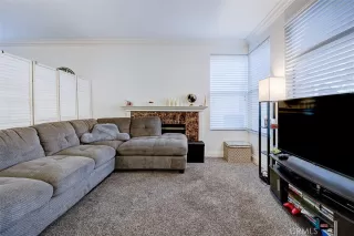 Photo #4: SB23026250 Listing 