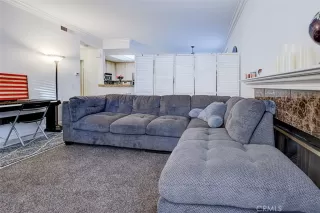 Photo #6: SB23026250 Listing 