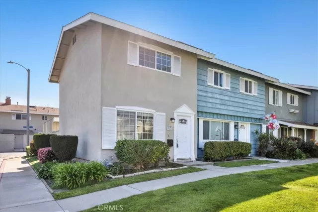 MLS: SB23038164 Condo For Sale