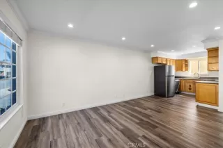 Photo #4: SB23038164 Listing 