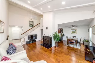 Photo #4: SB23045669 Listing