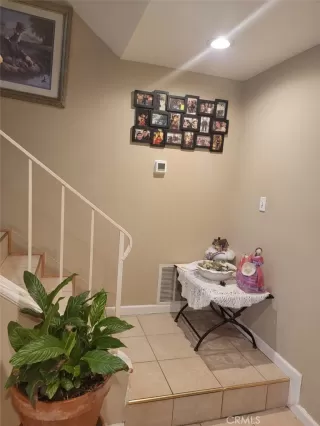 Photo #5: SB23061958 Listing 