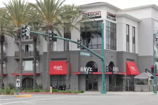 Photo #4: SB23097862 Listing 