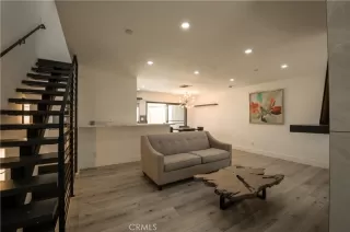 Photo #3: SB23126167 Listing