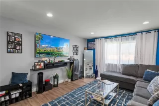 Photo #2: SB23130951 Listing 