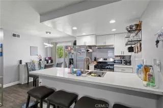 Photo #4: SB23130951 Listing 