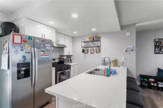 Photo #5: SB23130951 Listing 