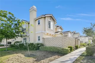 Photo #1: SB23155890 Listing 