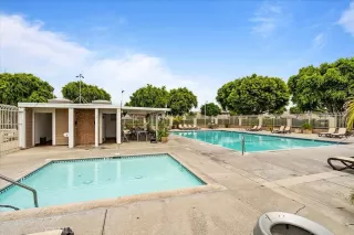 Photo #1: SB23173831 Listing 