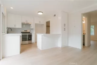 Photo #4: SB23174573 Listing 