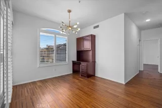 Photo #5: SB23203448 Listing 