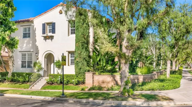 MLS: SB23207551 Condo For Sale