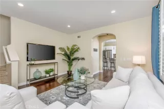 Photo #2: SB23207551 Listing 