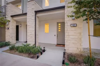 Photo #1: SB23227701 Listing 