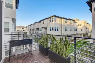 Photo #4: SB23227701 Listing 