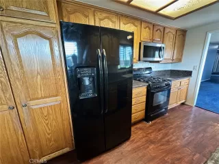 Photo #4: SB24021981 Listing 