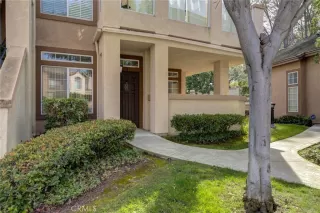 Photo #1: SB24032489 Listing 