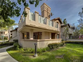 Photo #3: SB24032489 Listing 