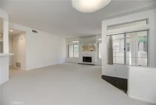 Photo #5: SB24032489 Listing 