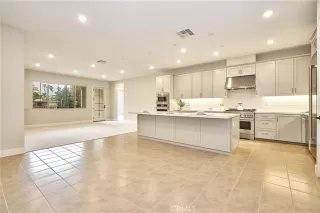 Photo #5: SB24039371 Listing 