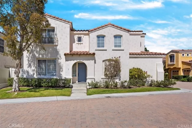 MLS: SB24145557 Condo For Sale