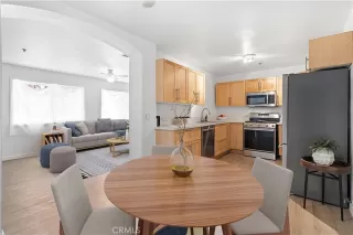 Photo #4: SB24158595 Listing 